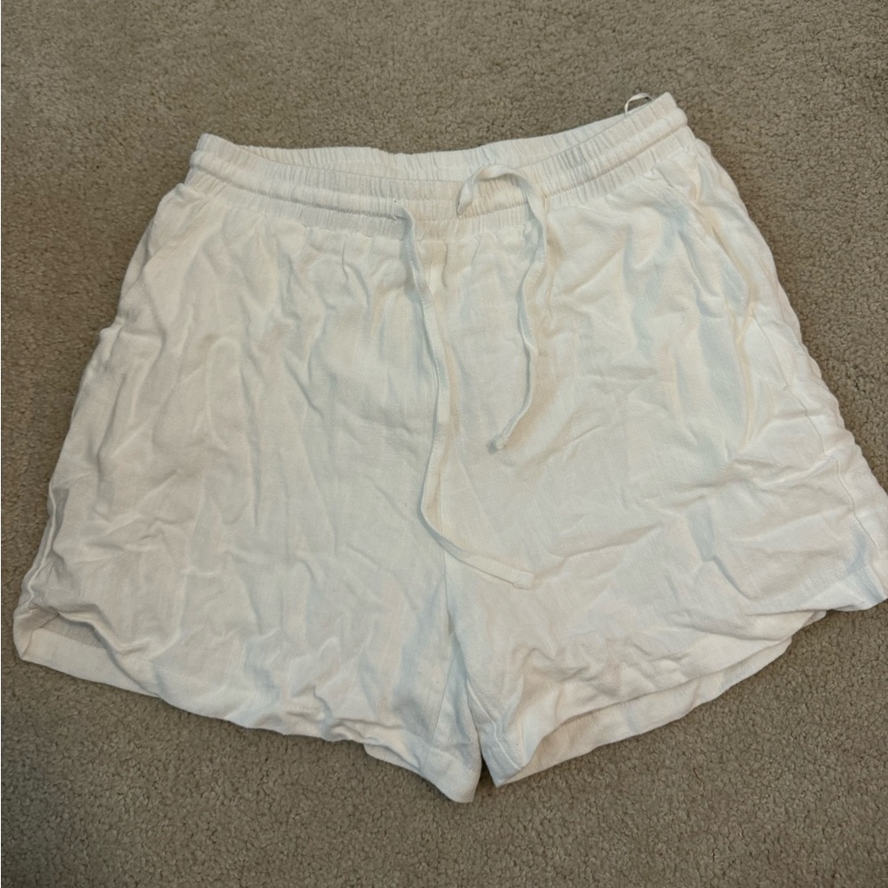 12th tribe white linen shorts - Size Medium NWT